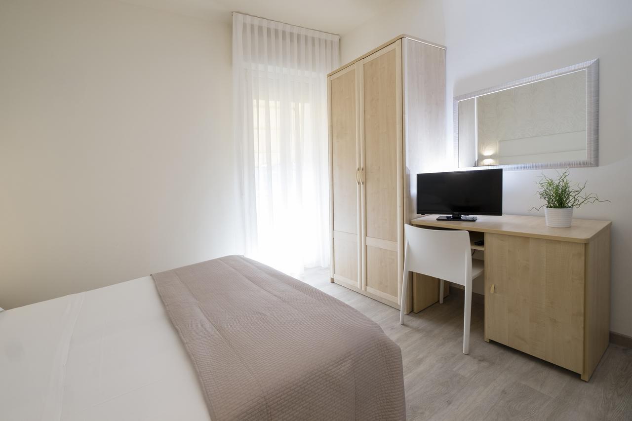 Hotel Constellation Rimini Exterior foto